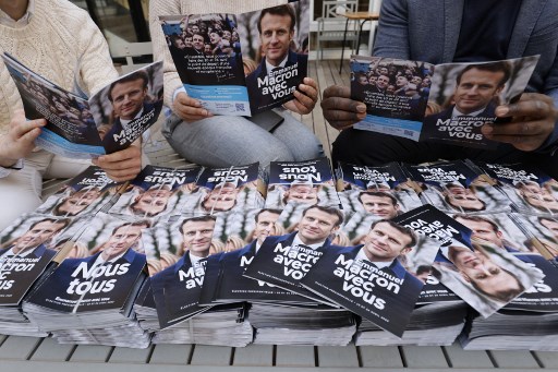 L'équipe de Macron demande les mêmes règles pour tous sur les réseaux sociaux