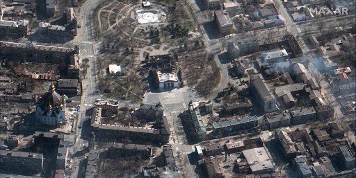 Ukraine: une école bombardée, des civils sous les décombres selon les autorités
