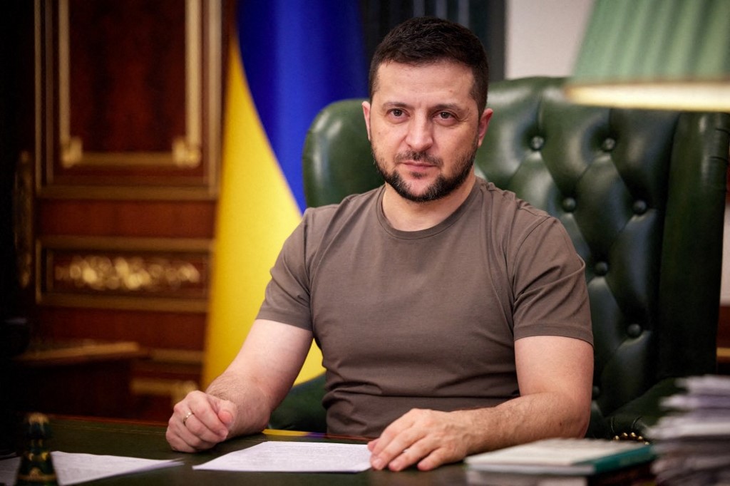 Le président ukrainien appelle l'UE à cesser tout «commerce» avec la Russie