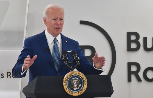 Ukraine: Washington accuse Moscou de crimes de guerre, Biden arrive en Europe