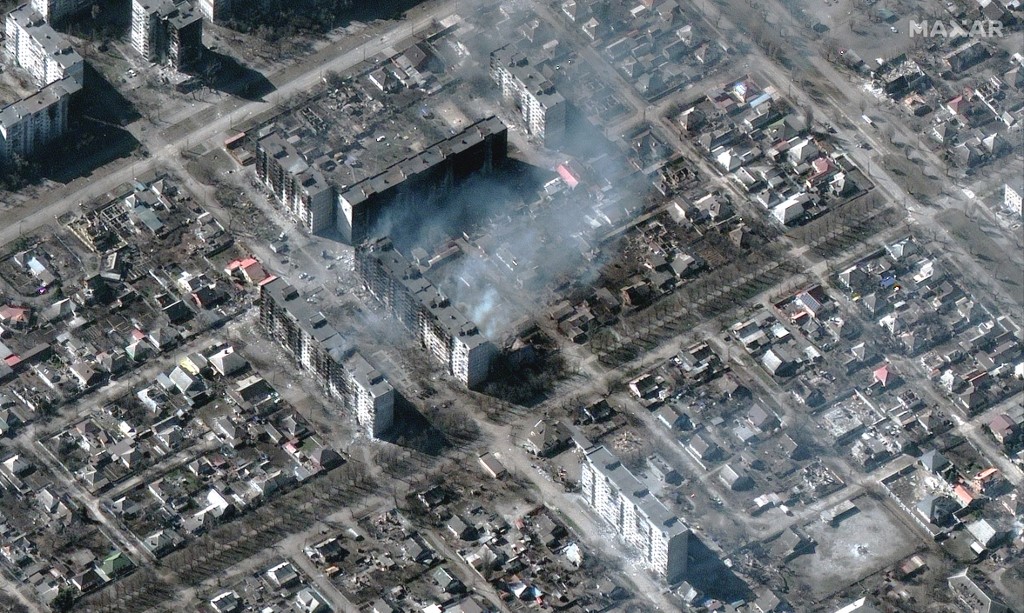 Ukraine: deux bombes «superpuissantes» sur Marioupol, Kiev sous couvre-feu