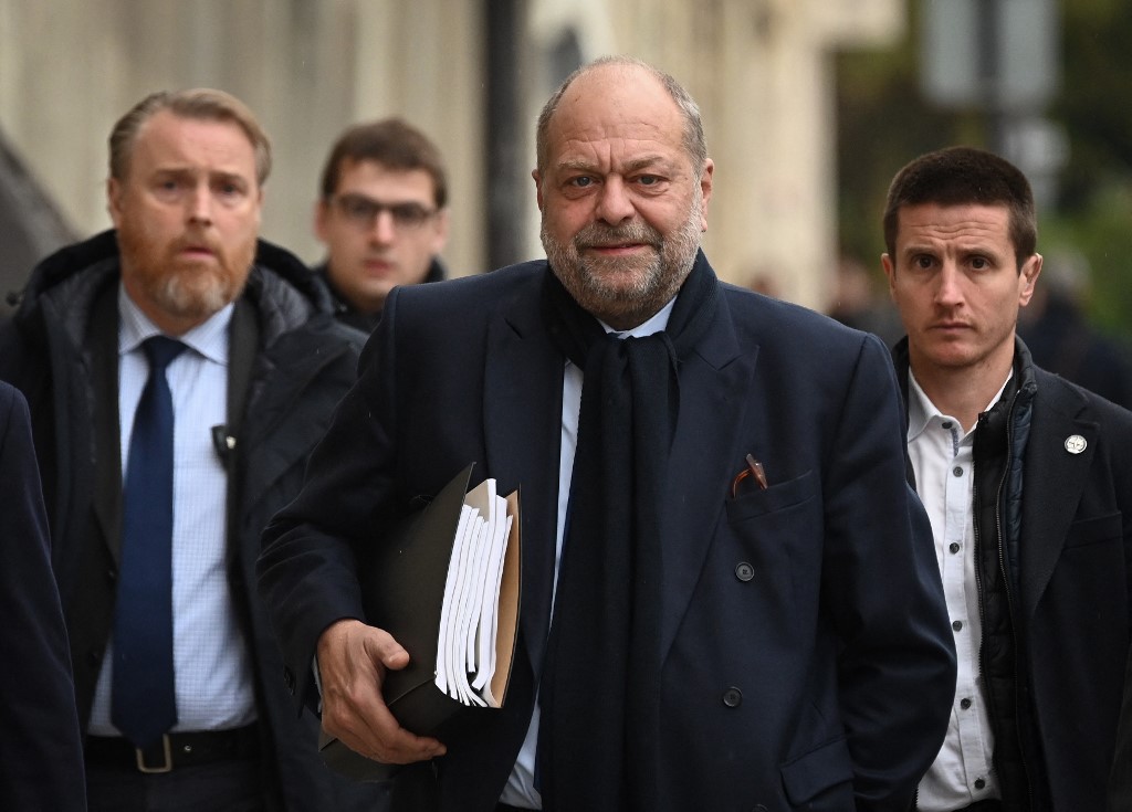 Soupçons de conflits d'intérêts : Dupond-Moretti entendu devant la CJR