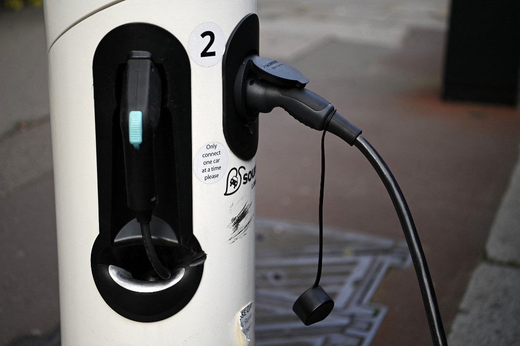 Londres accélère le déploiement de bornes de recharge pour véhicules électriques