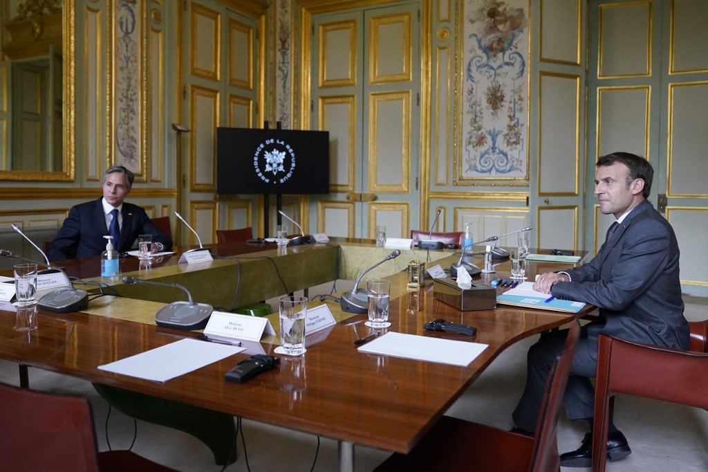 Macron et Blinken veulent maintenir la pression sur Poutine