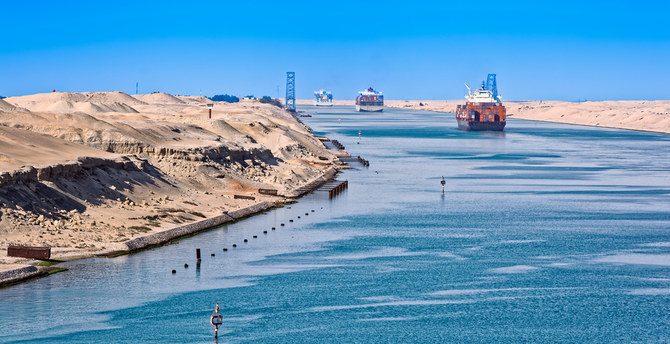Washington n'a pas demandé la fermeture du canal de Suez aux navires russes, affirme Le Caire