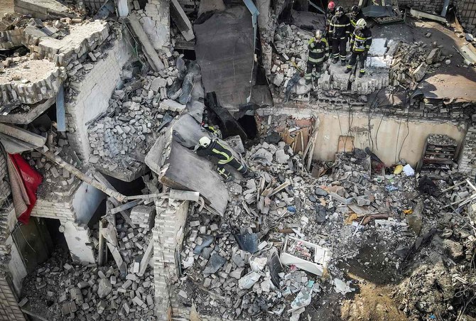 Ukraine: 27 morts dans une frappe russe, Zelensky implore d'aider à « arrêter cette guerre»