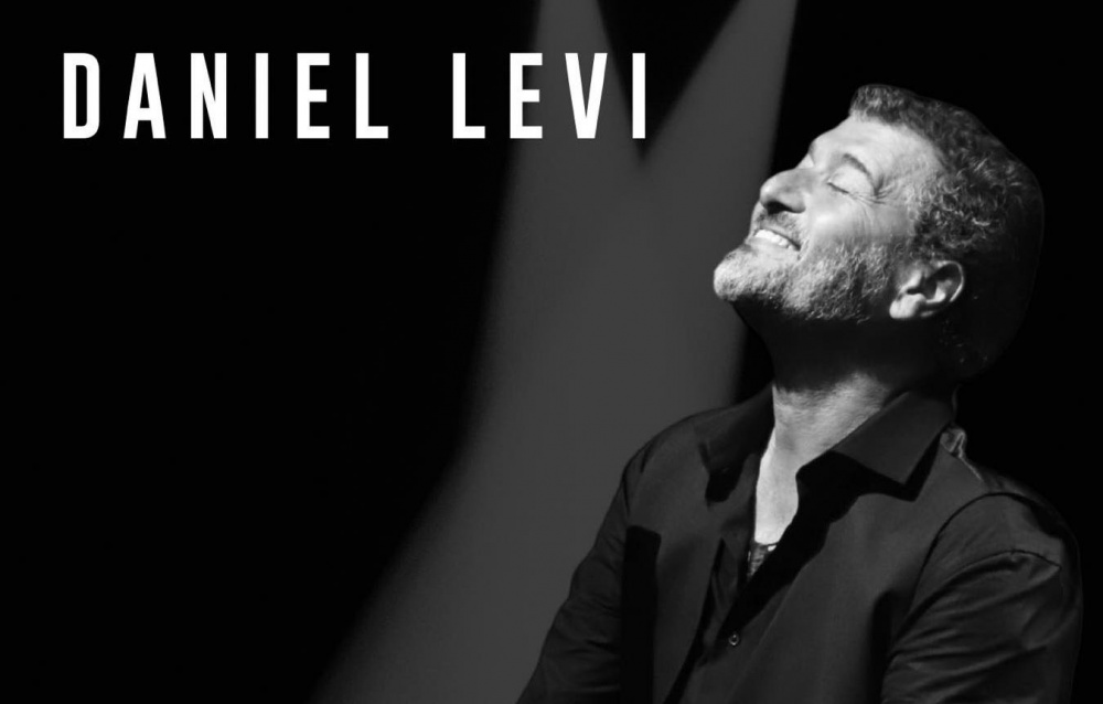 Daniel Lévi et la troupe des dix commandements en concert au Théâtre Mogador