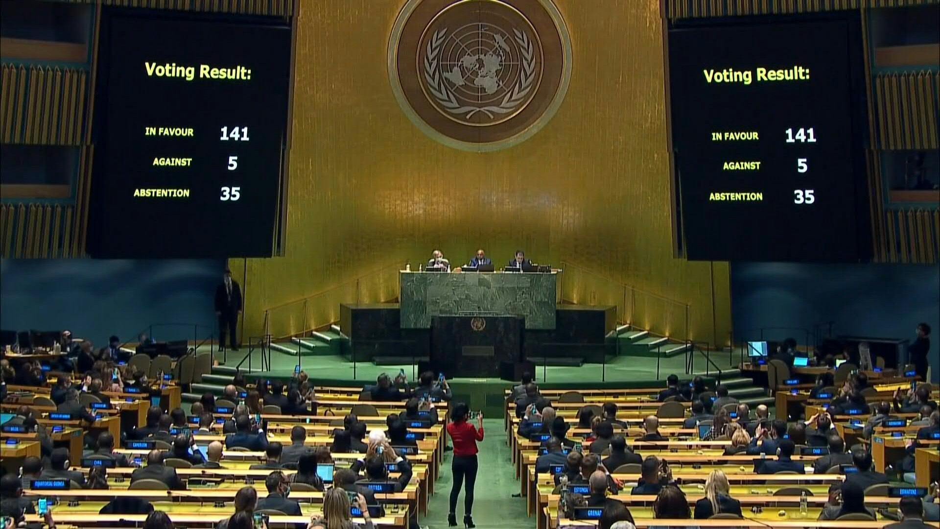 L'Assemblée générale de l'ONU «exige » massivement de la Russie l'arrêt de la guerre en Ukraine