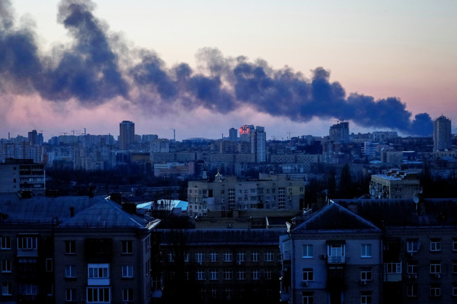 Ukraine: Moscou accusé de commettre des crimes de guerre, les victimes civiles s'accumulent