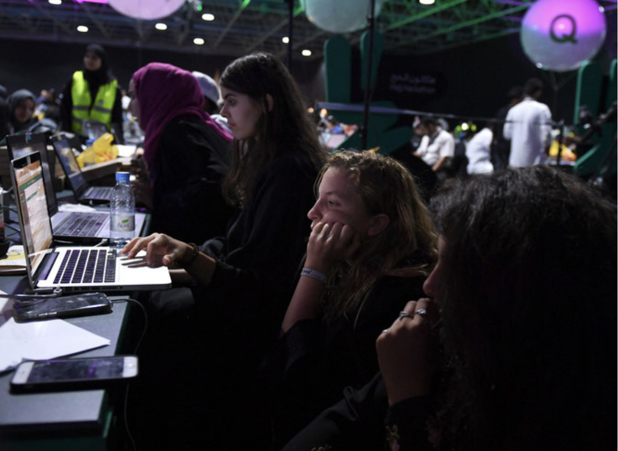 La cybersécurité saoudienne prospère grâce à une main-d'œuvre féminine