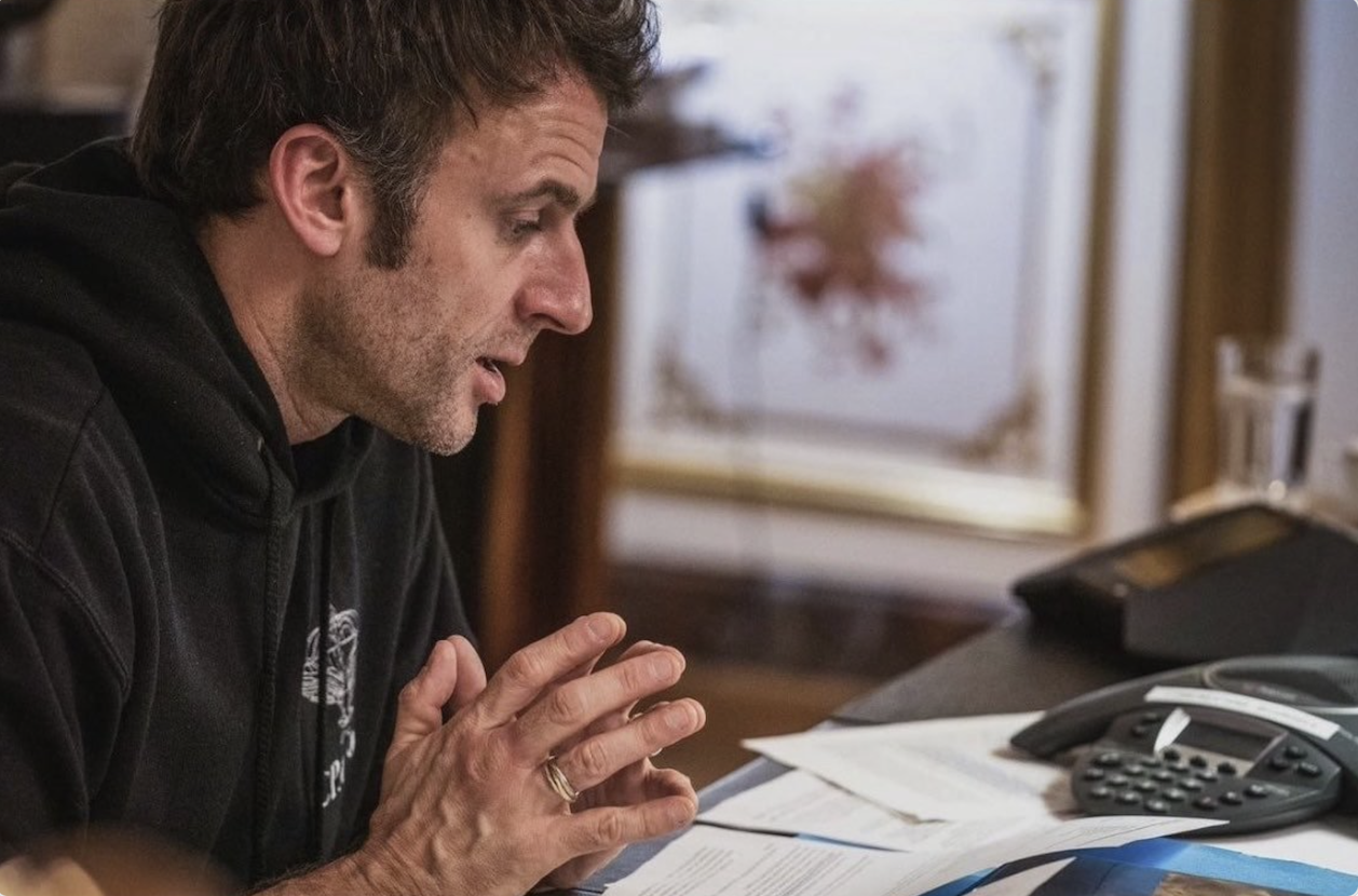 Macron en mode Zelensky à l'Elysée ?