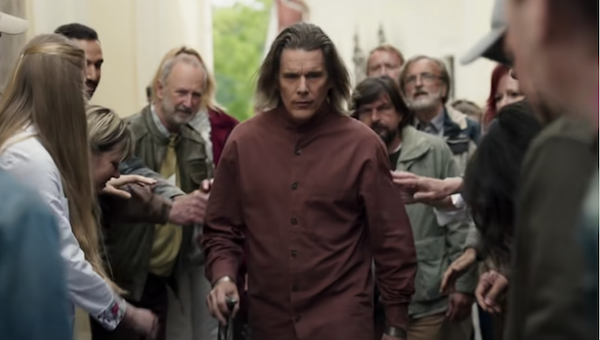 Hawke, qui, en plus d’être un acteur nominé deux fois pour un Oscar pour l'écriture, a signé après la distribution des rôles par Diab, sans même lire le scénario. (Photo fournie)