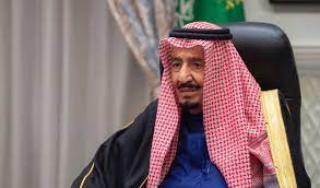 Le roi Salmane reçoit une nouvelle batterie de stimulateur cardiaque et quitte l'hôpital