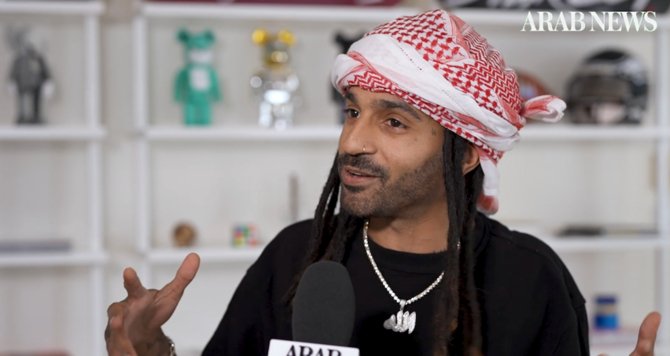 Après douze ans aux États-Unis, un rappeur saoudien retrouve son pays d'origine