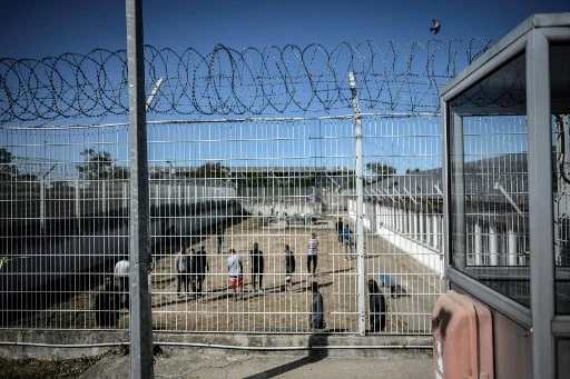 Les étrangers victimes d'un enfermement «abusif» dans les centres de rétention, selon un rapport