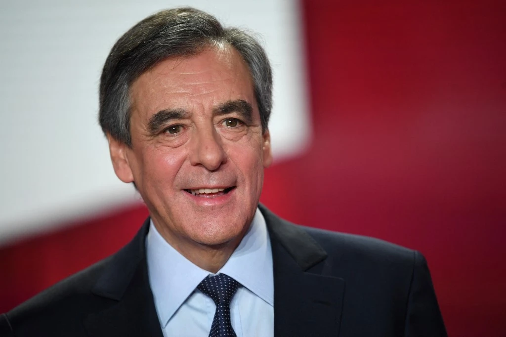 Fonction publique: cinq ans après Fillon, les candidats ont changé de ton