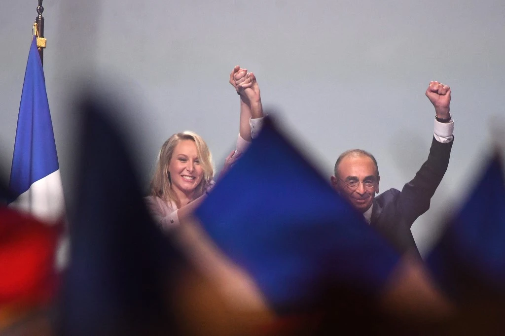 Présidentielle: l'union de Zemmour et Marion Maréchal, les «alliances altermondialistes» de Mélenchon