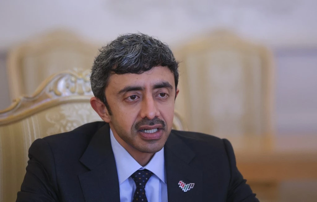 Pétrole: le Japon demande aux Emirats d'augmenter leur production