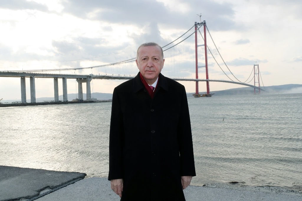 Turquie: ouverture du premier pont sur les Dardanelles