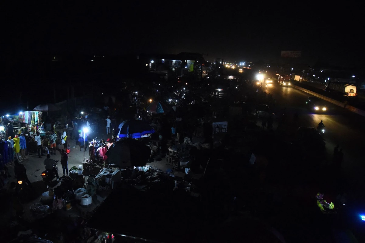 Nigeria: faute d'électricité, le géant africain plongé dans l'obscurité