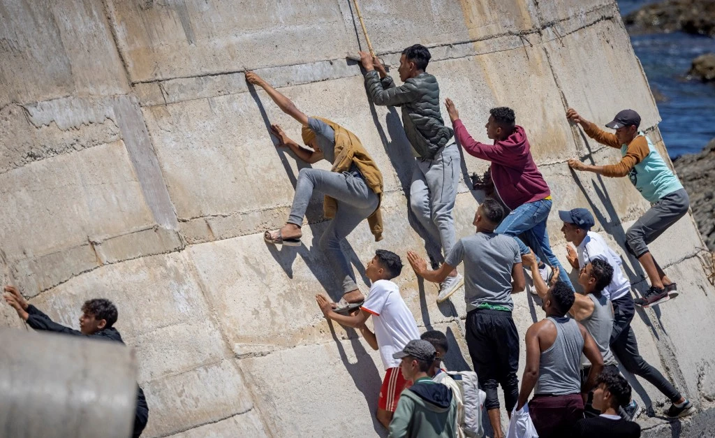 Espagne-Maroc: nouvelle entrée massive de migrants dans l'enclave de Melilla