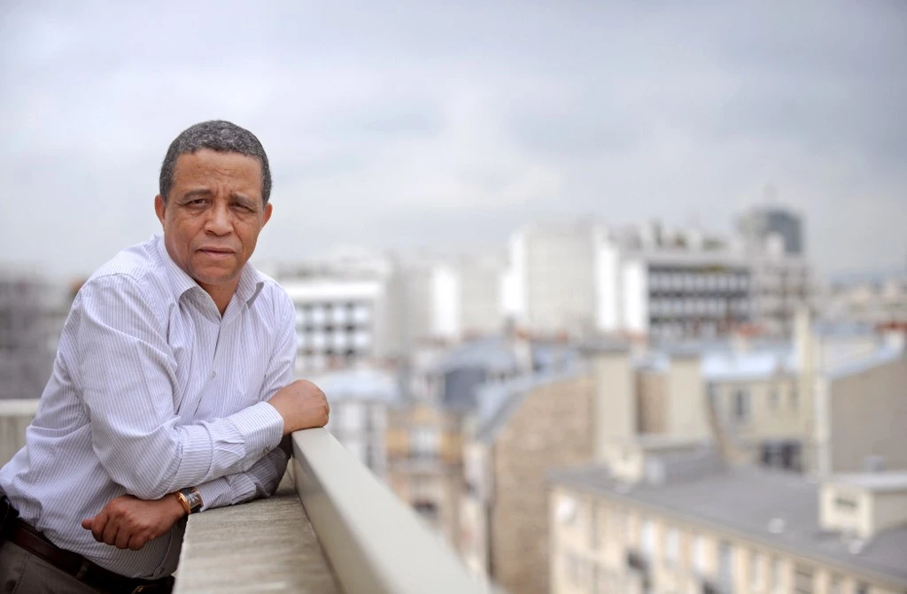 Déclin, idéologie et identité culturelle: le français au cœur du débat en Algérie