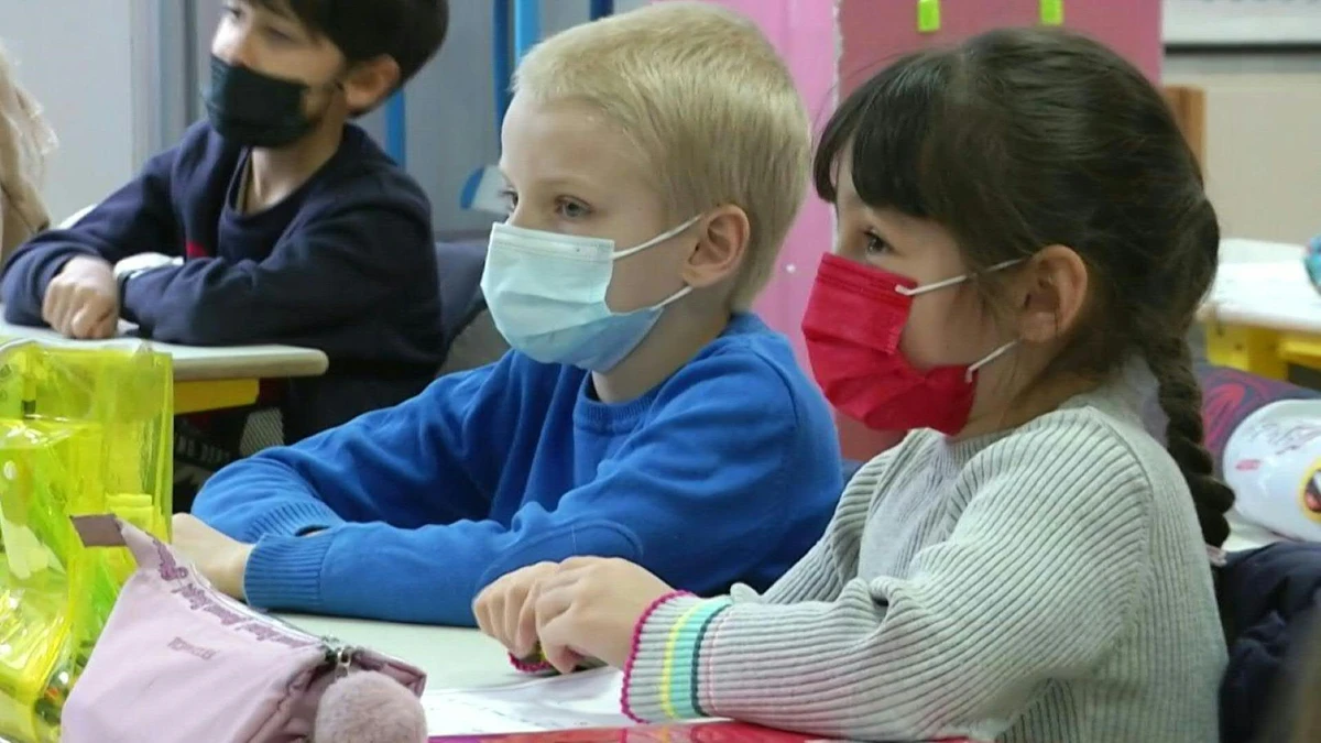 Après Kiev, Andrei et Valérie retrouvent l'école à Nice, sur la riviera française