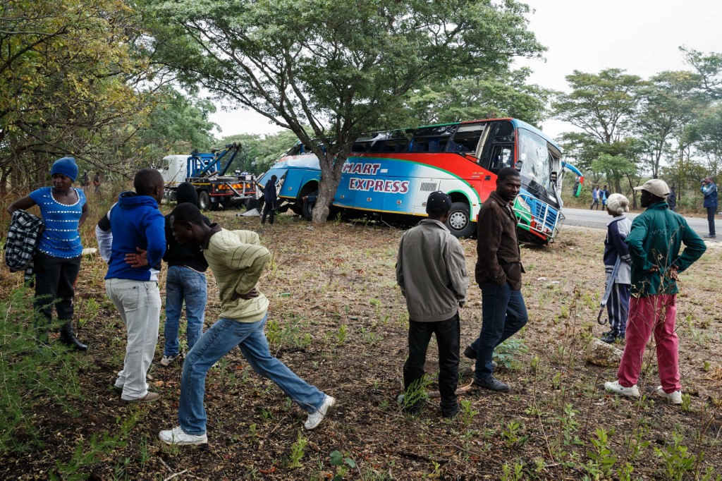 Zimbabwe: 35 morts dans l'accident d'un bus en route vers un rassemblement de Pâques