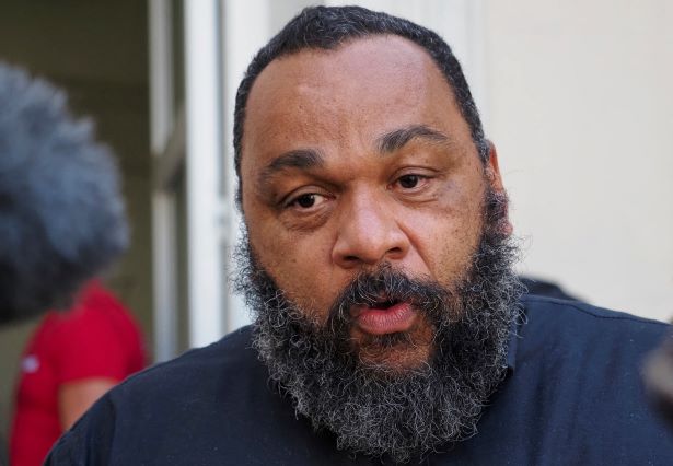 Vidéos antisémites en 2020: la peine de Dieudonné allégée en appel