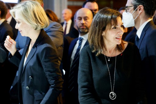 Présidentielle: Hidalgo/Pécresse, retour douloureux aux affaires locales