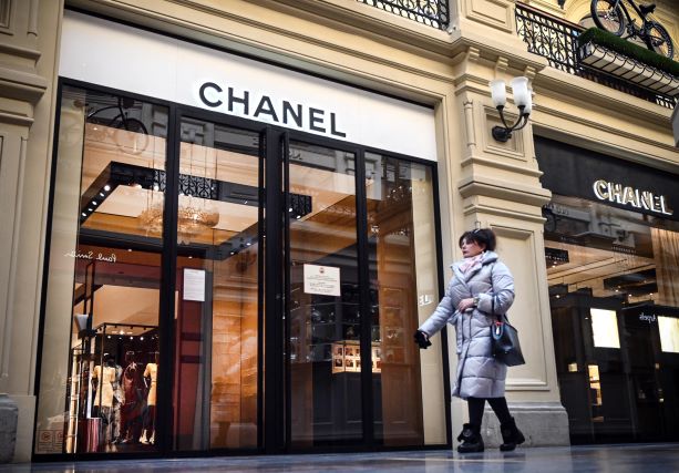 Des influenceuses russes dénoncent la «russophobie» de Chanel