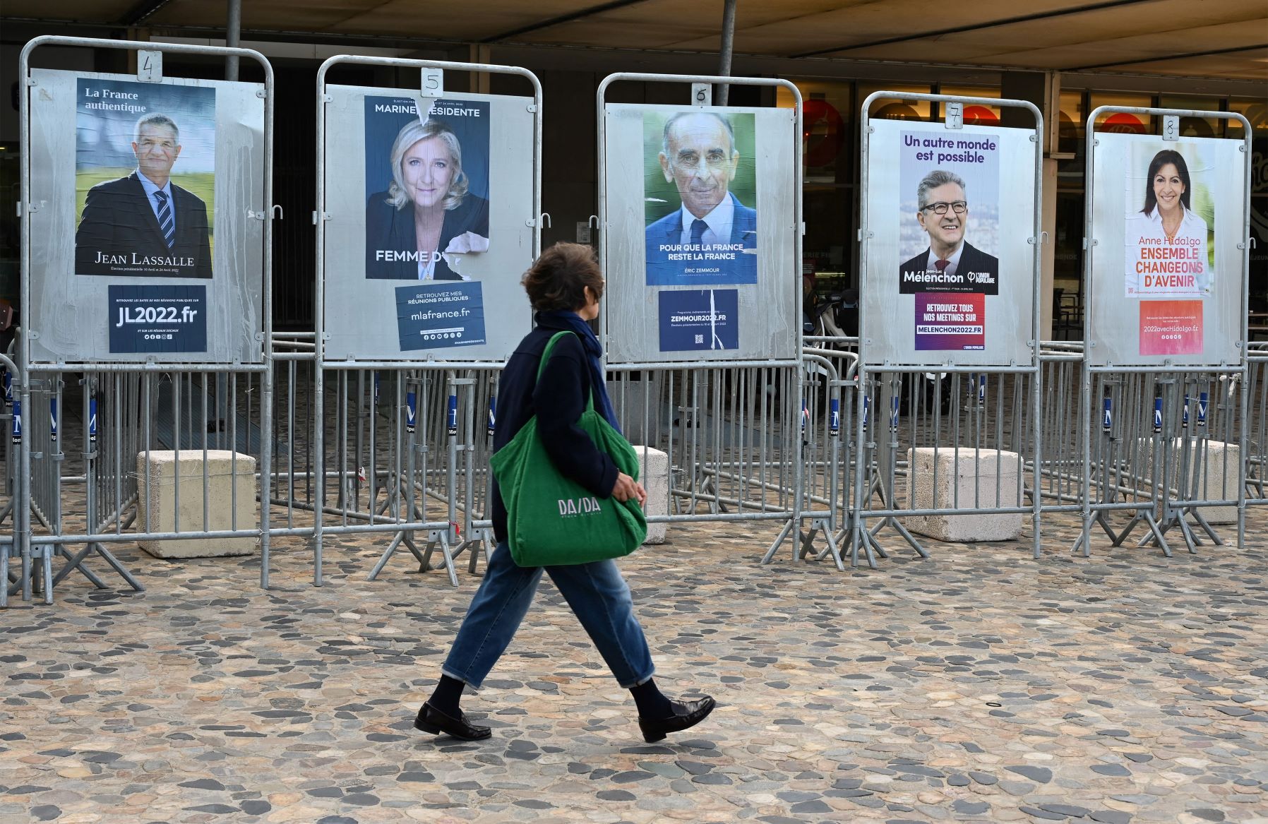 Les échos de la campagne, à huit jours du premier tour