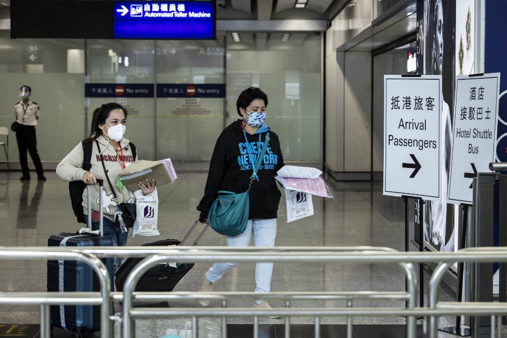Covid-19: Hong Kong défend une suspension temporaire des vols en cas de passagers infectés