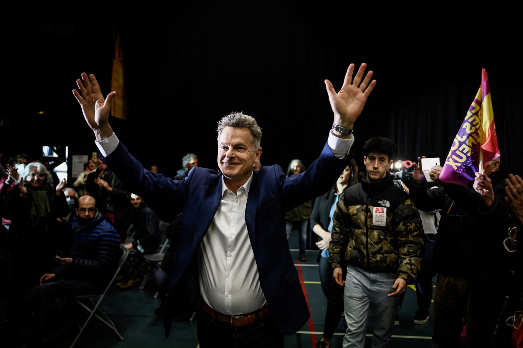 «Voter efficace»: Roussel mobilise ses électeurs à huit jours du premier tour