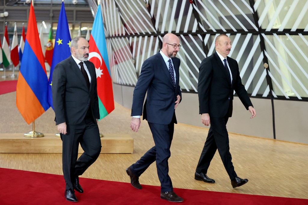 L'Arménie et l'Azerbaïdjan lancent les préparatifs pour les pourparlers de paix