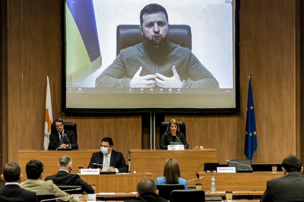 L'Ukraine s'efforce d'évacuer les civils dans l'Est, Zelensky annonce le pire à Borodianka