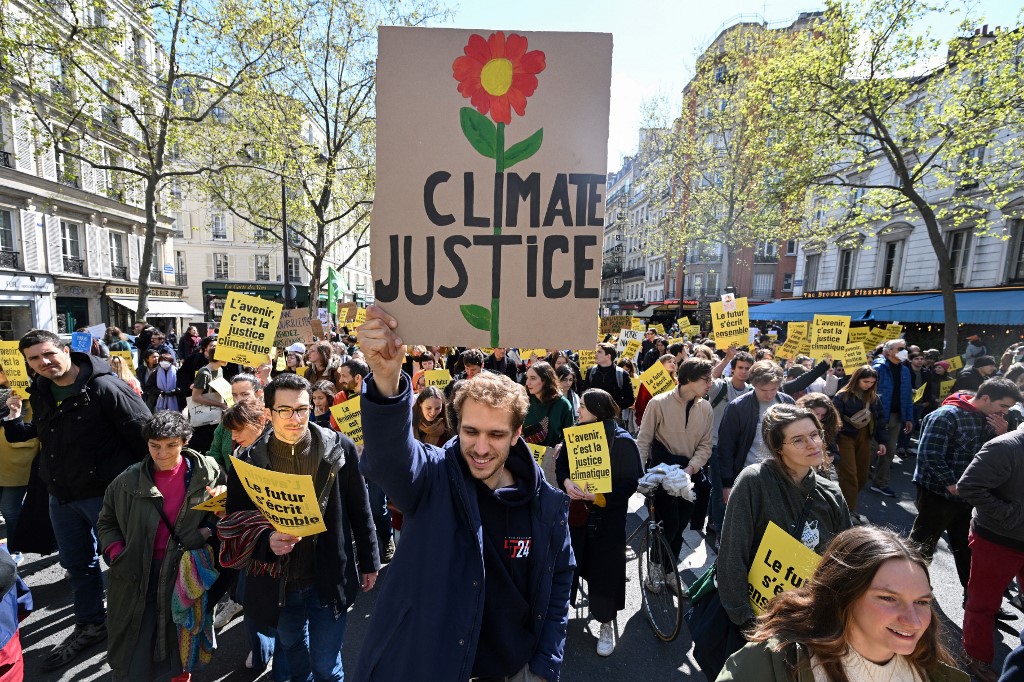 A la veille du scrutin, des milliers de manifestants marchent «pour le futur»