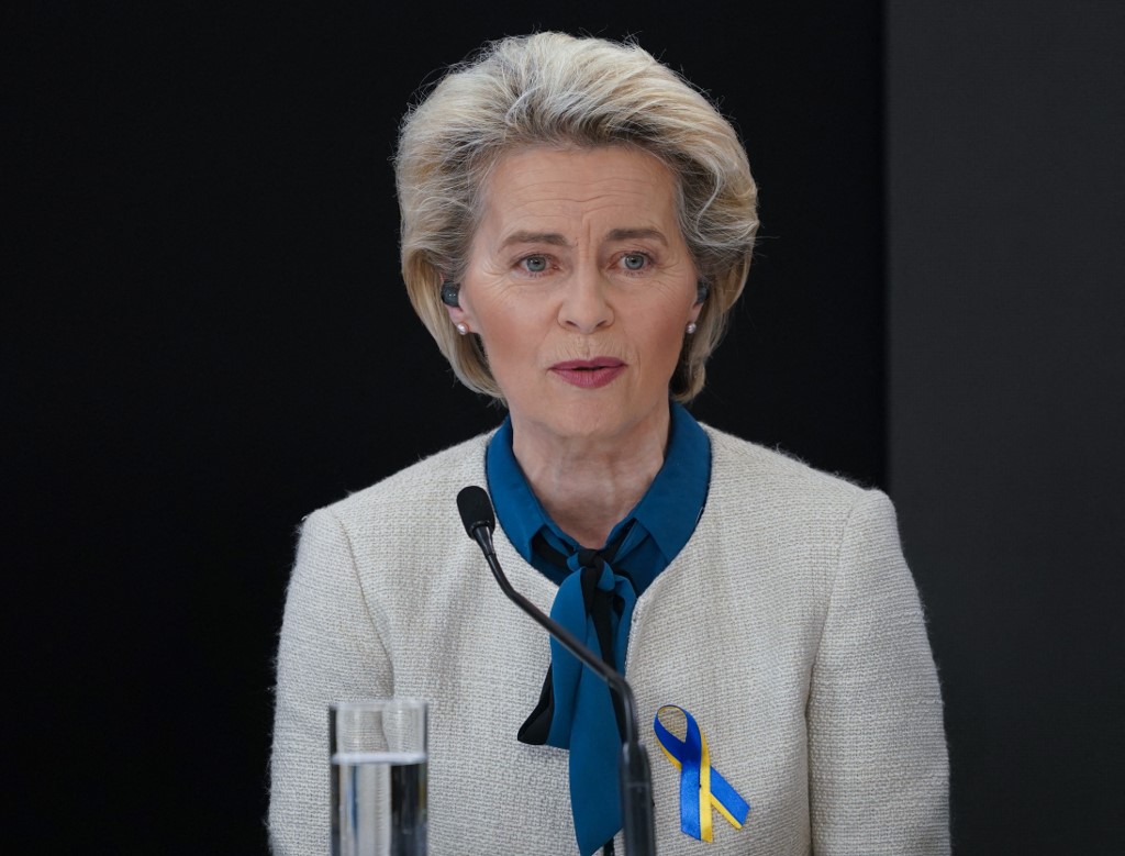 Plus de 10 milliards d'euros réunis pour l'Ukraine lors d'une collecte internationale, annonce Von der Leyen