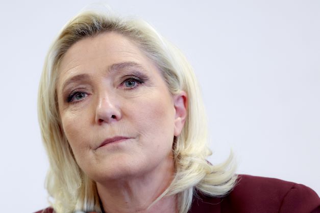 Pour Marine Le Pen, Habib Bourguiba était Algérien et avait interdit le voile