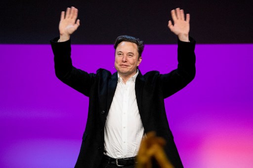 Elon Musk affirme avoir le financement nécessaire pour racheter Twitter