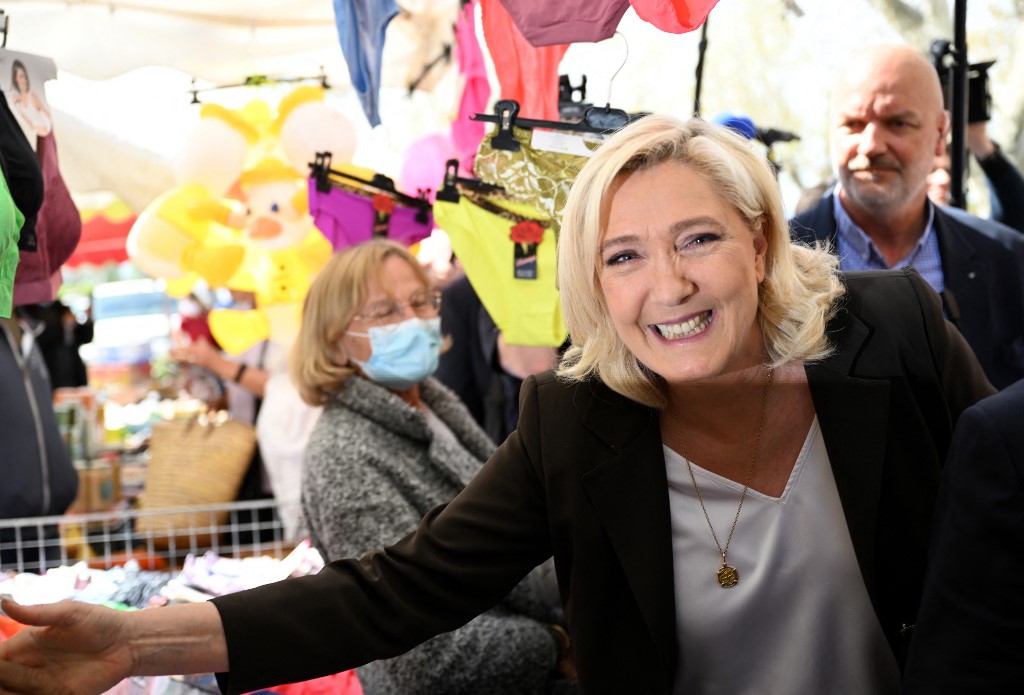 Présidentielle: le maigre réservoir de Le Pen pour former un gouvernement