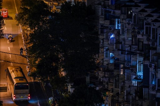 Covid en Chine: Shanghai assouplit prudemment certaines restrictions