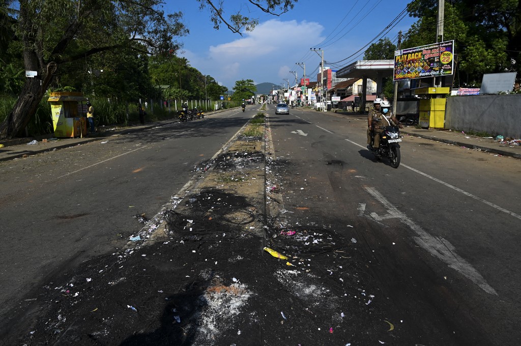 Sri Lanka: couvre-feu au centre, la communauté internationale appelle à la retenue