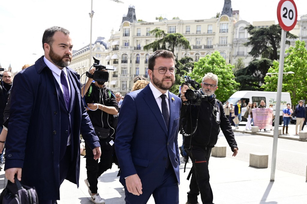 Une affaire d'espionnage ravive les tensions entre les indépendantistes catalans et Madrid