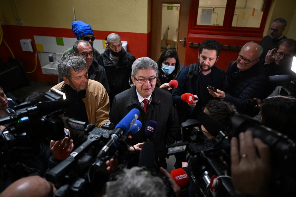 La gauche tente de se rassembler en vue des législatives pour contrer Macron