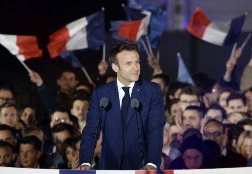 Au QG de campagne, Macron appelle ses équipes à «continuer le combat»