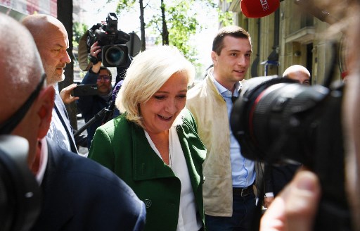 Le Pen confrontée au défi des alliances