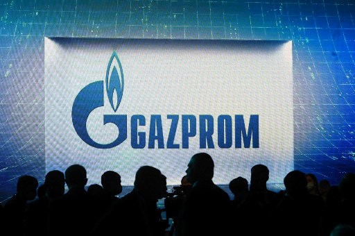 Le logo de Gazprom est vu pendant le Forum international du gaz, au centre de conventions et d'expositions Expoforum à Saint-Pétersbourg, le 7 octobre 2021. (AFP).