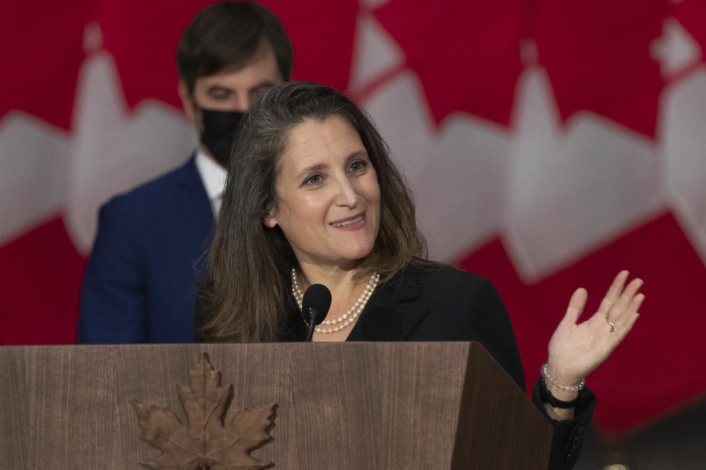 Le Canada dévoile un budget resserré axé sur le logement et des dépenses militaires en hausse
