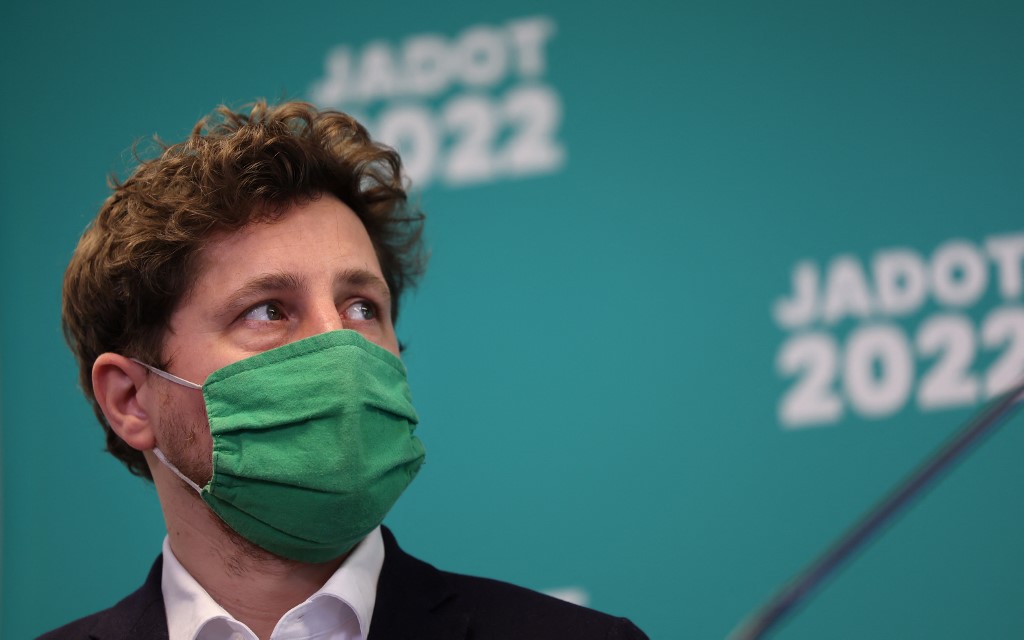 Bayou ne croit pas en «un Emmanuel Macron écolo»